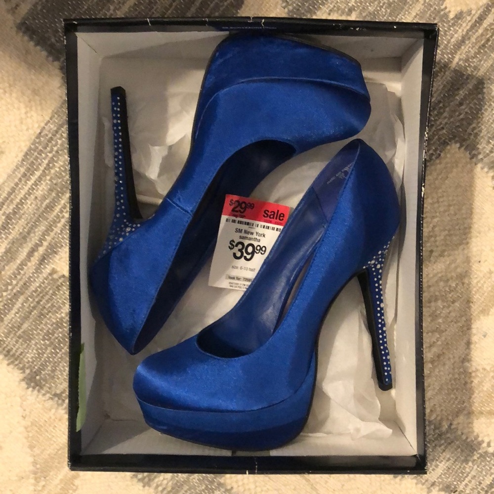 blue platform pumps with sparkle